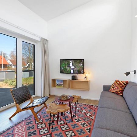 Amazing Home In Lembruch-Duemmer See With Kitchen 외부 사진