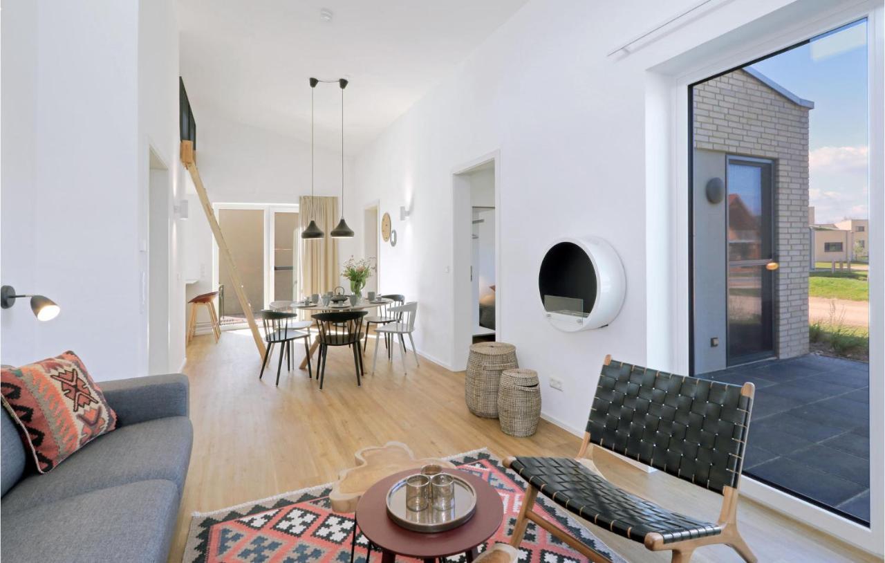 Amazing Home In Lembruch-Duemmer See With Kitchen 외부 사진