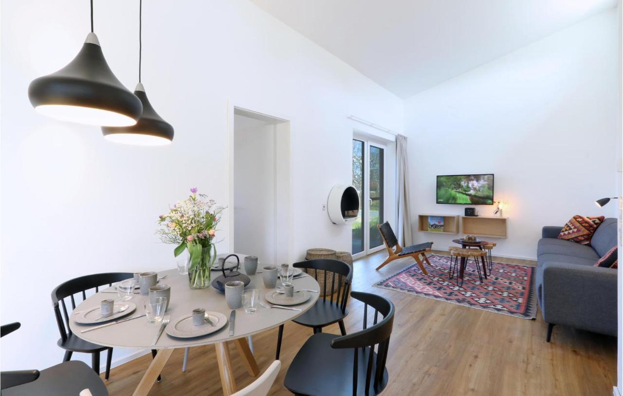Amazing Home In Lembruch-Duemmer See With Kitchen 외부 사진